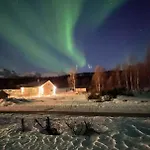 I Skinnelv, Lyngen Tatil Evi Skinnelv