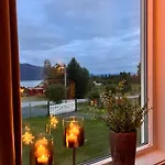 I Skinnelv, Lyngen Tatil Evi