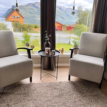 I Skinnelv, Lyngen * Skinnelv