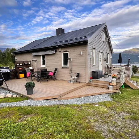 I Skinnelv, Lyngen Holiday home