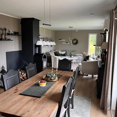 I Skinnelv, Lyngen Holiday home *