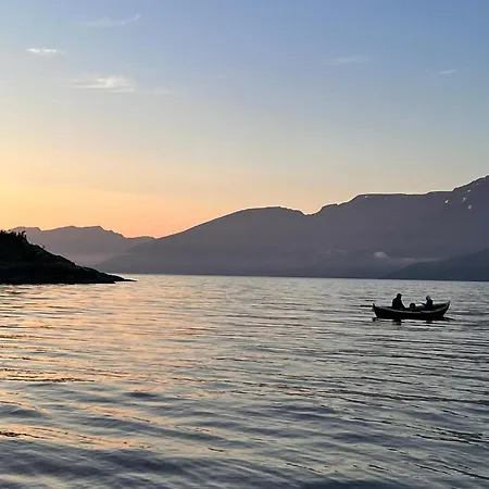 I Skinnelv, Lyngen