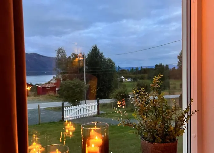 I Skinnelv, Lyngen Дом отдыха